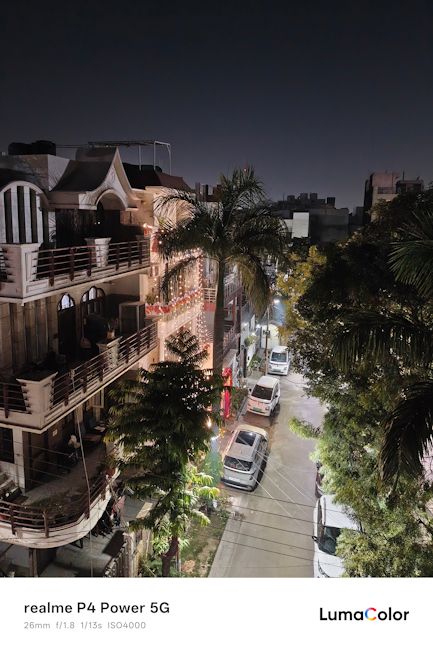 Realme P4 Power 26mm street night shot Realme P4 Power 26mm street night shot