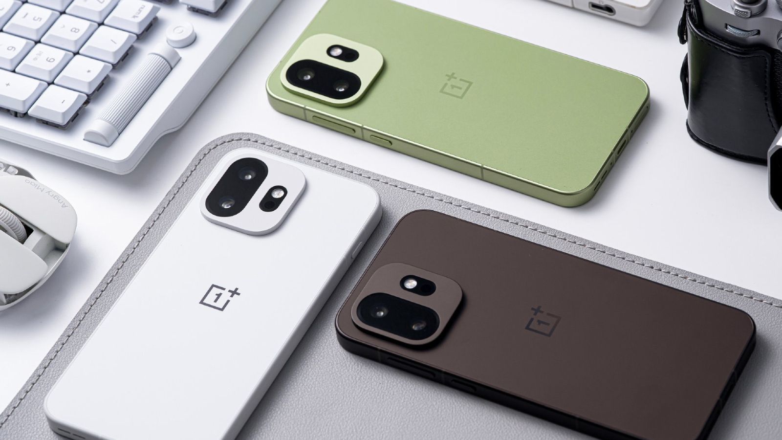 OnePlus 15T Network and Connectivity Details Revealed Ahead of Launch thumbnail