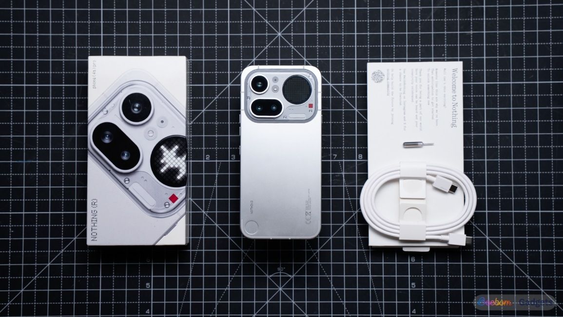 Nothing Phone (4a) Pro box contents