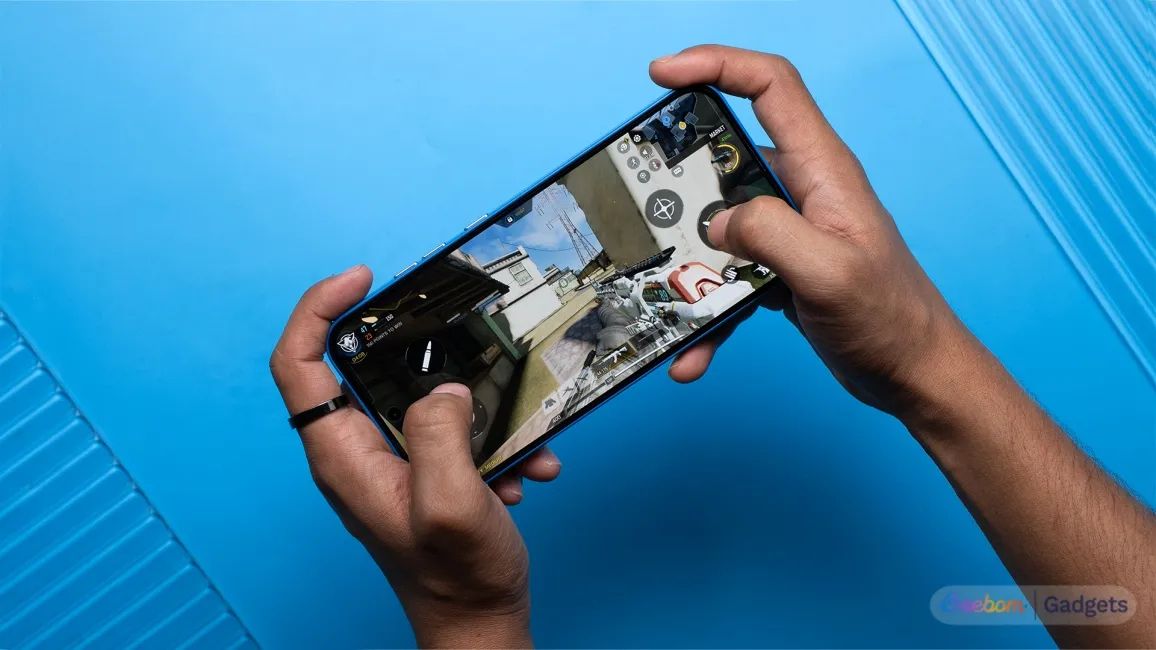 Nothing Phone (4a) running games