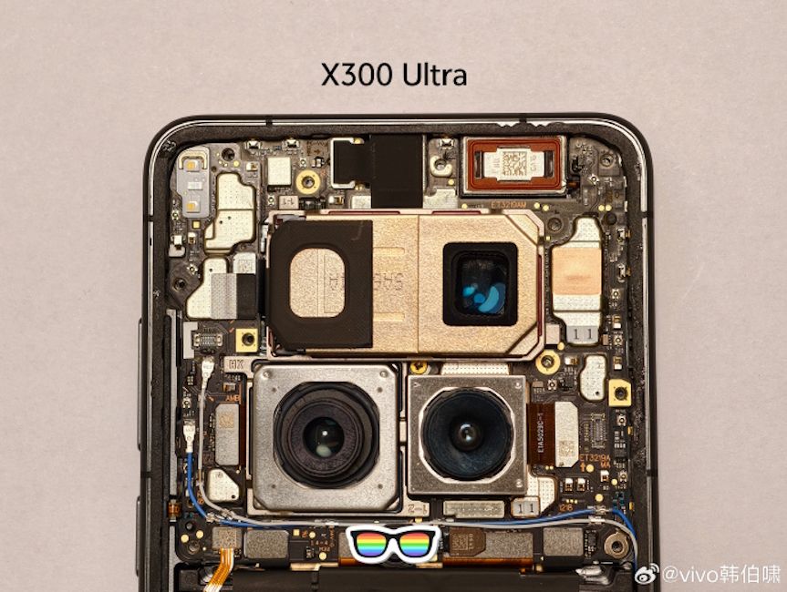 Vivo X300 Ultra camera module internals