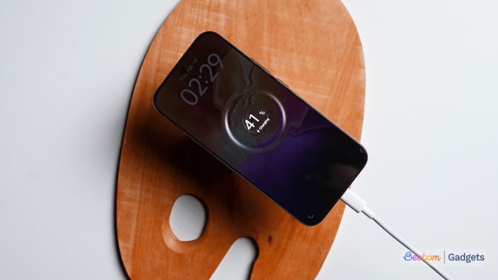 Vivo V70 Elite charging