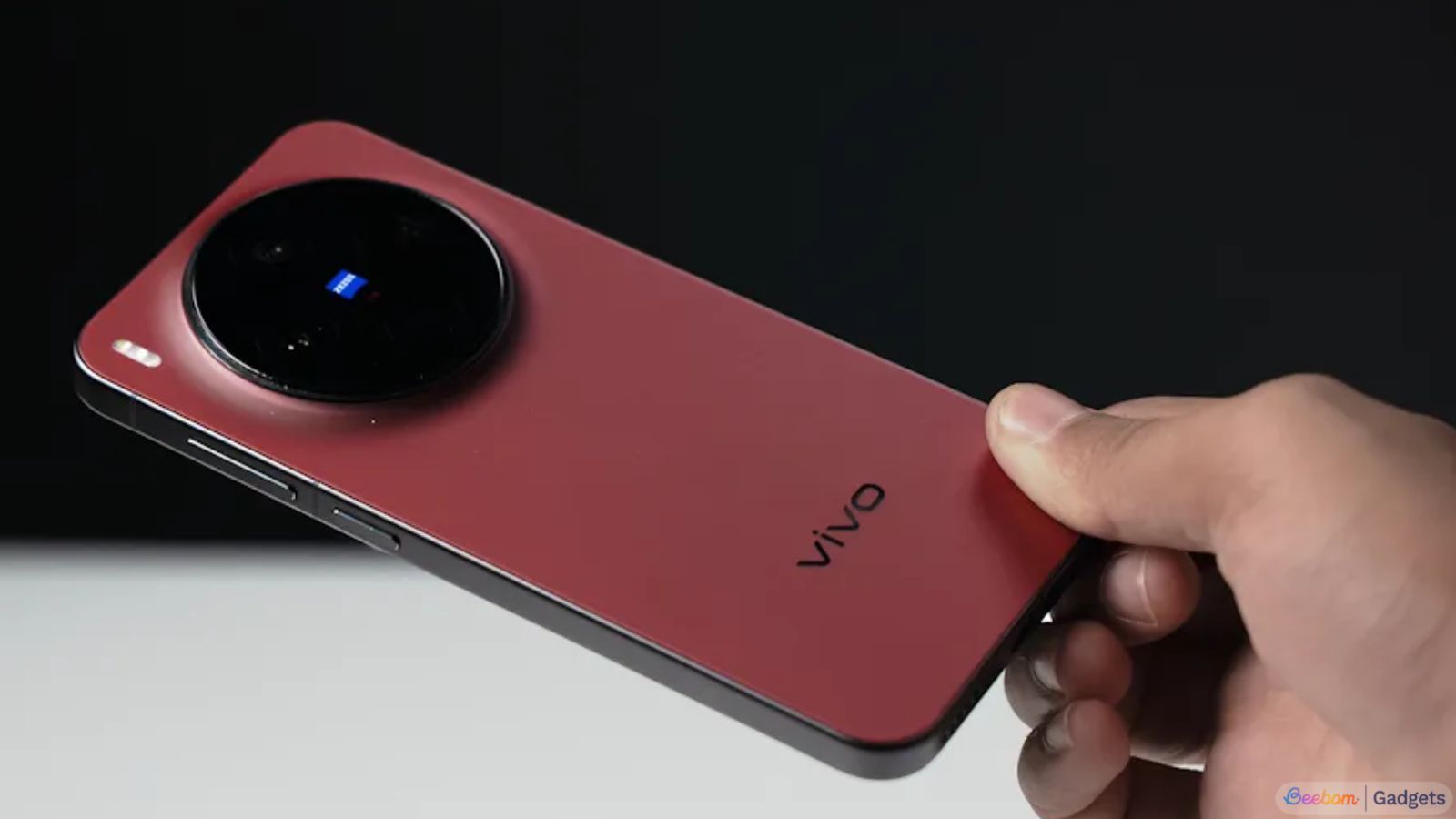 Vivo X300s Confirmed to Bring the Biggest Battery in the Series Yet thumbnail