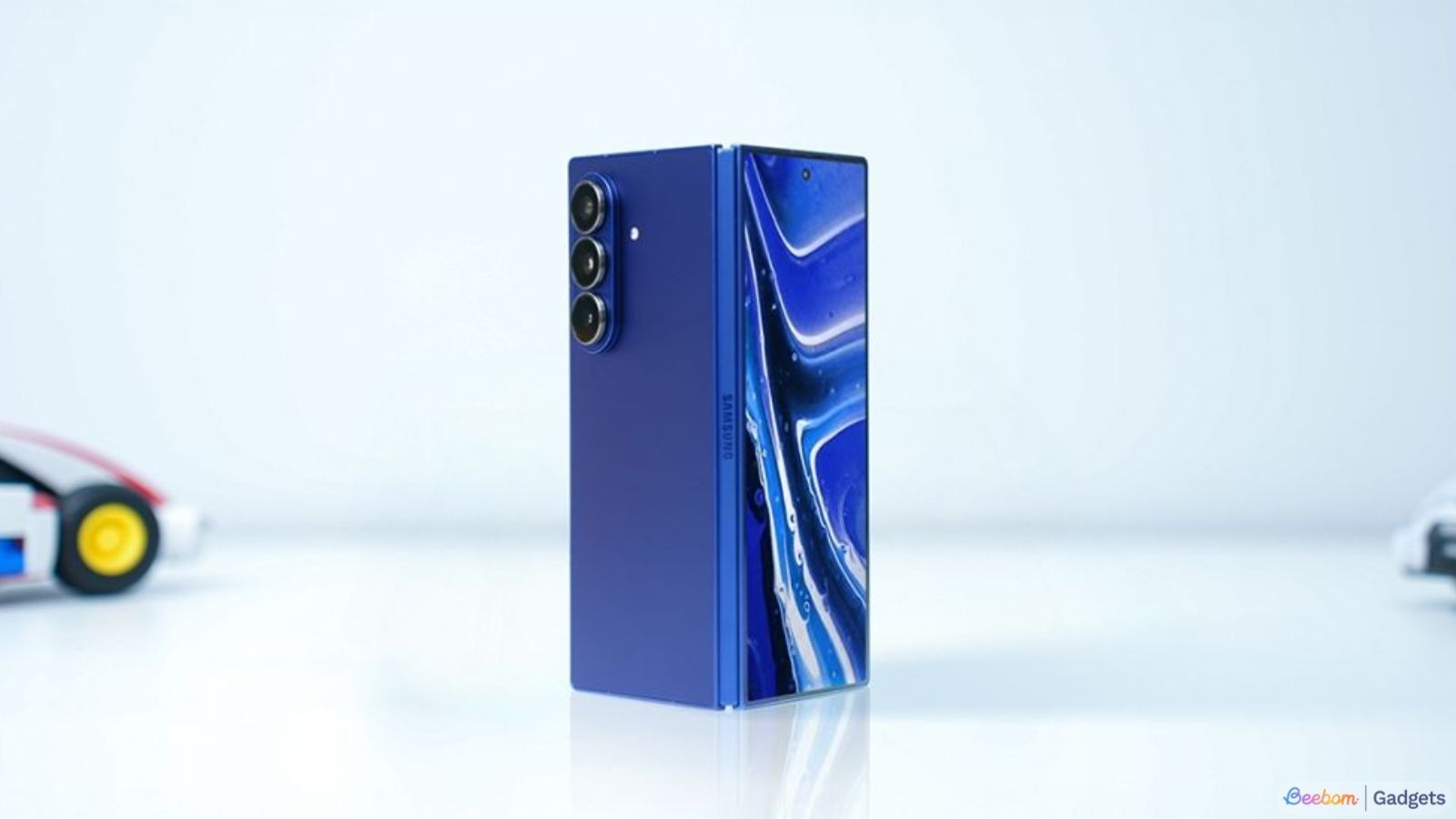 Samsung Galaxy Z Fold 8 Renders Leak: Looks the Same, Lasts Longer thumbnail