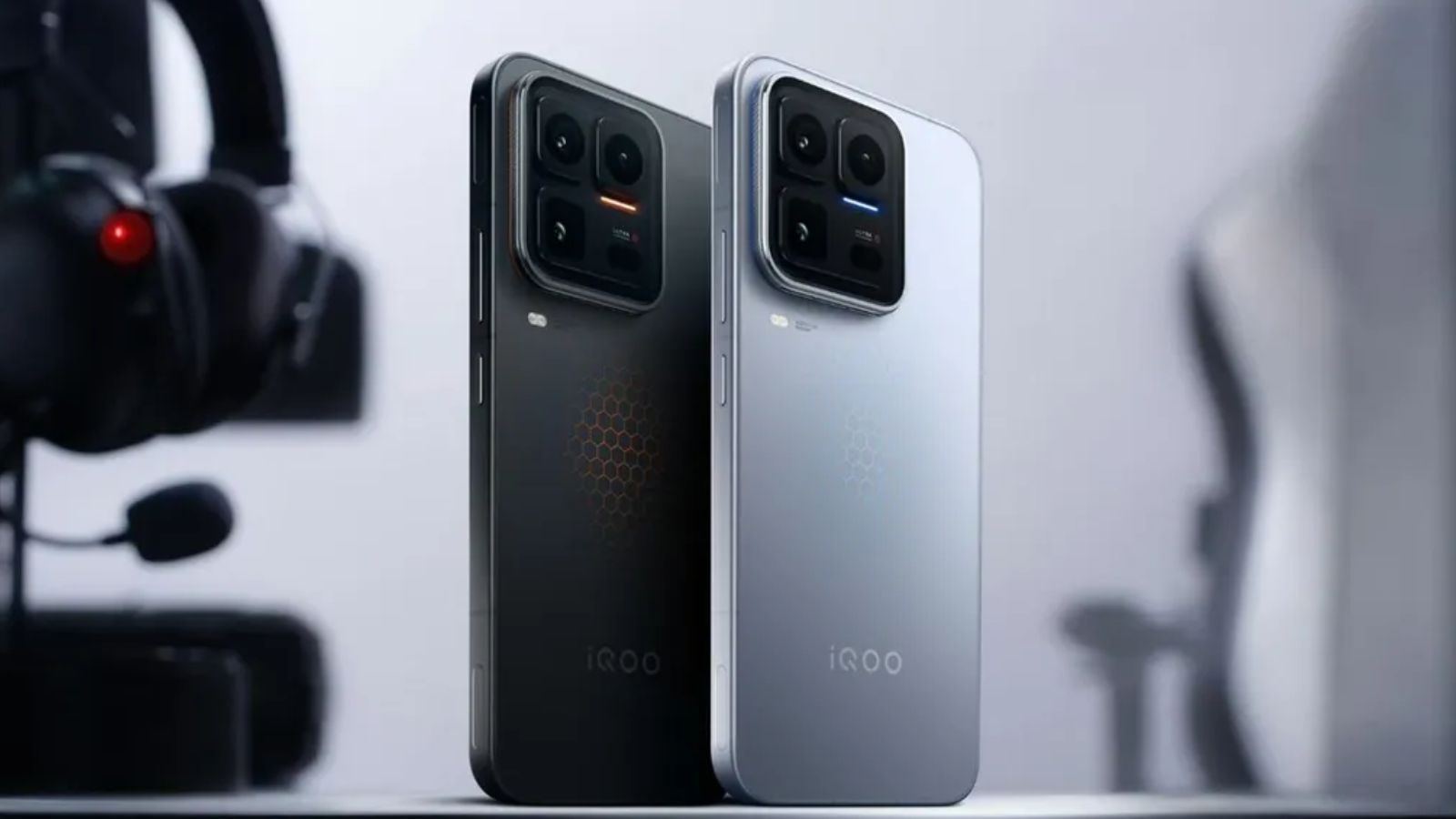 New iQOO Phone with Dimensity 9500, 8,000mAh Battery and 200 MP Camera Spotted thumbnail
