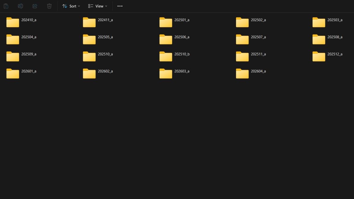 Find iPhone Photos Folder in Internal Storage from the Windows File Explorer