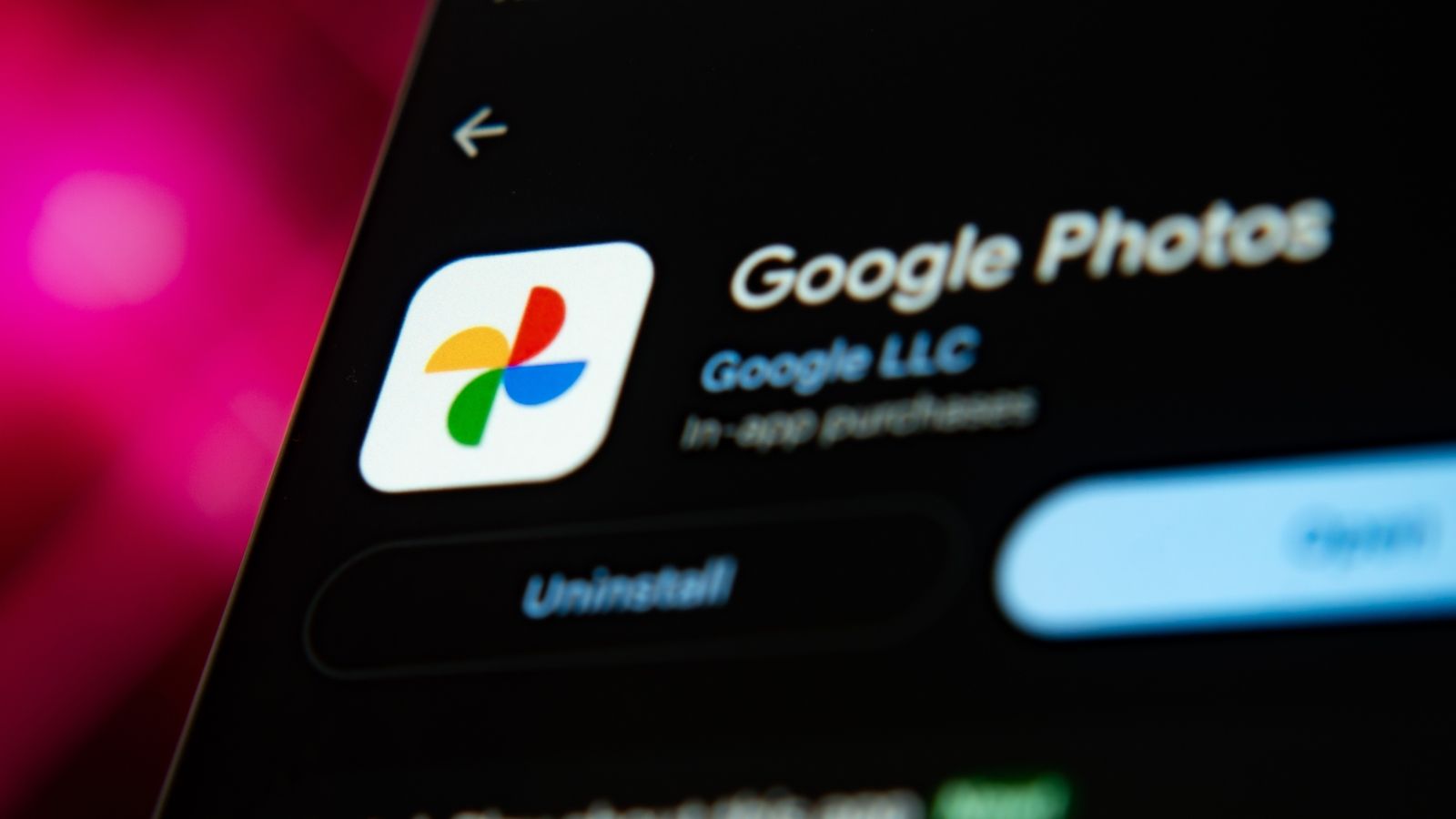 Motorola and Google Announce Digital Wardrobe and Daily Drops Integration for Google Photos thumbnail