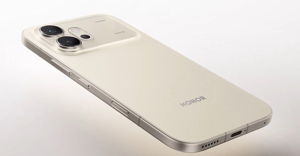 Honor 600 in golden colourway from the back