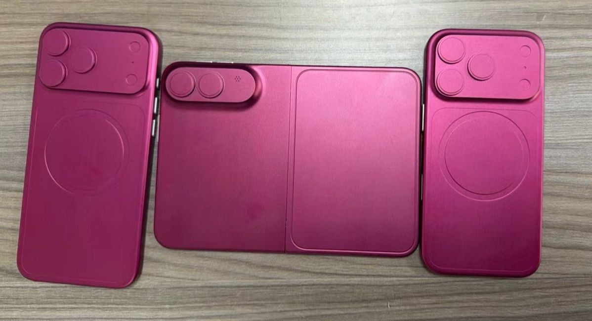 Leaked image of iPhone Fold and iPhone 18 Pro Max dummies
