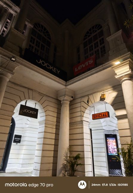 Motorola Edge 70 Pro Main Camera Night Shot 2