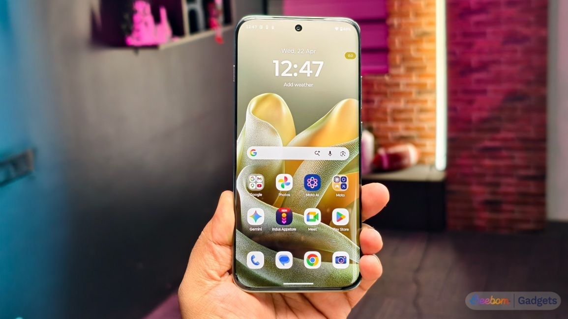 Motorola Edge 70 Pro display showcase in hands