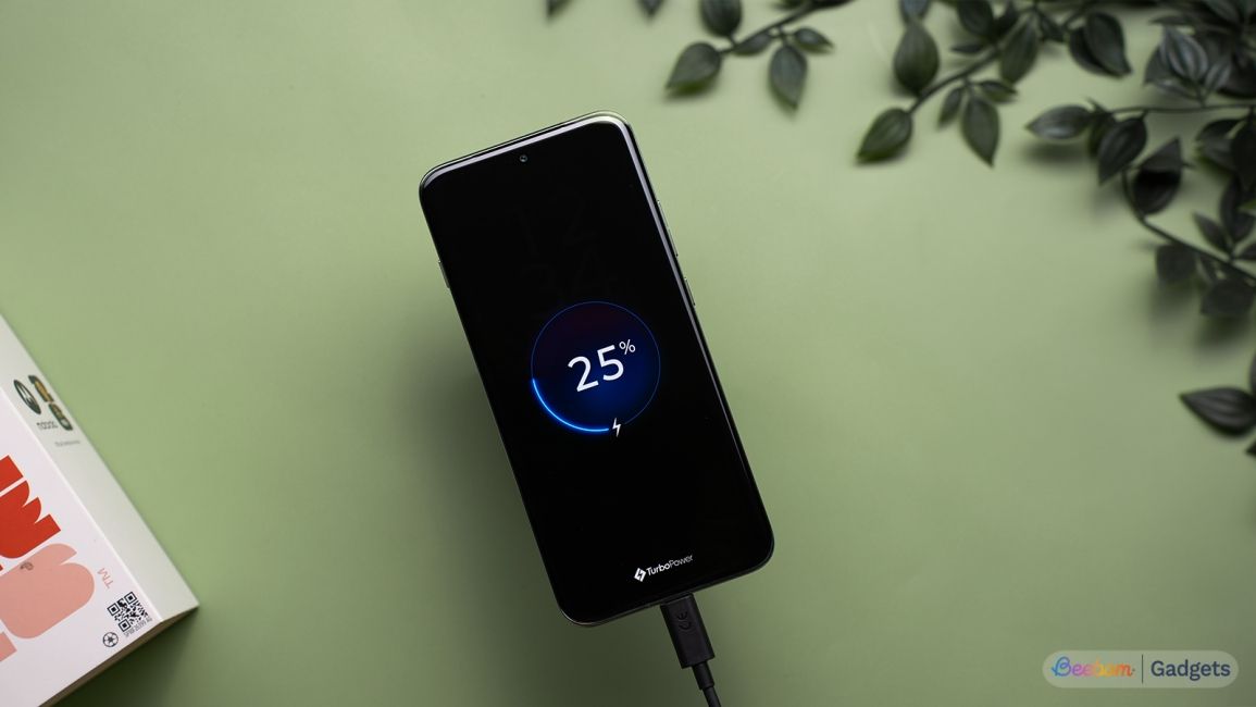 Motorola Edge 70 Pro while charging