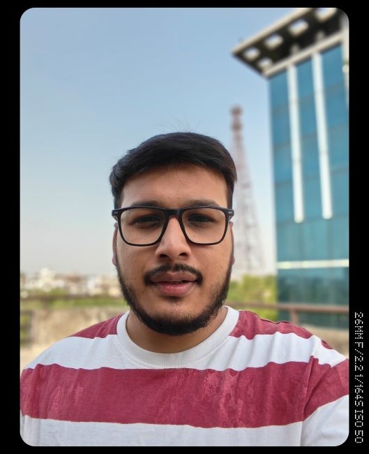 Nothing Phone (4a) Pro Selfie camera shot 1