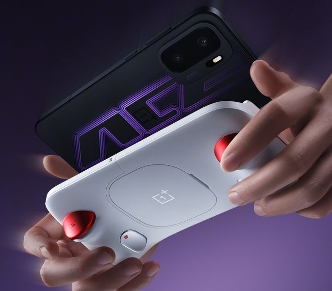 OnePlus Ace 6 Ultra in black colourway with the gamepad