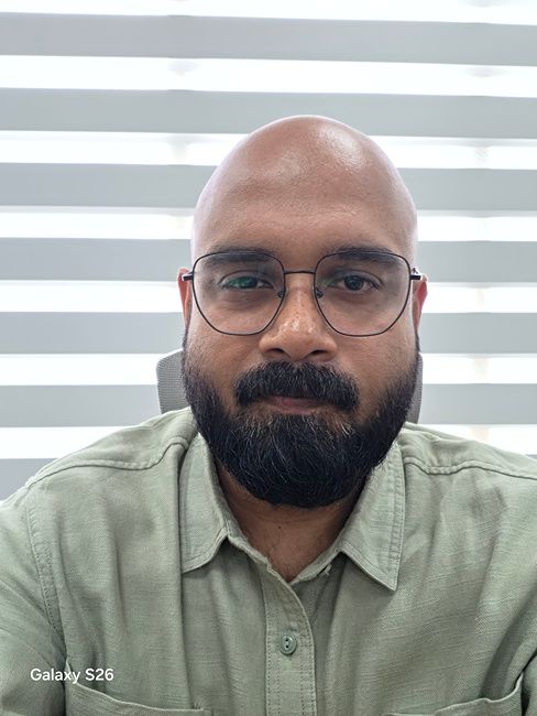 selfie of a man with beard on Samsung Galaxy S26 selfie of a man with beard on Samsung Galaxy S26