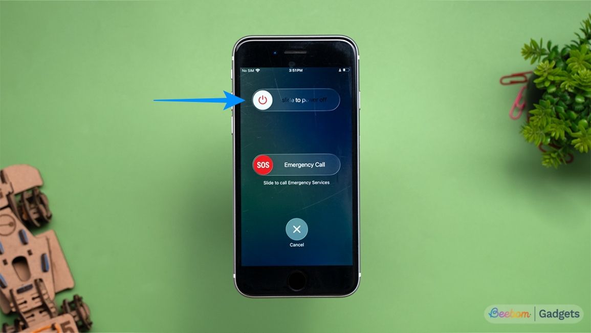 Swipe right to shut down an old iPhone with a home button