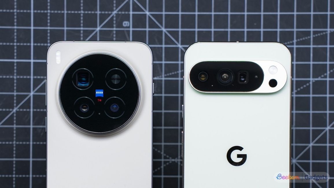 Vivo X300 Pro next to the Pixel 10 Pro XL