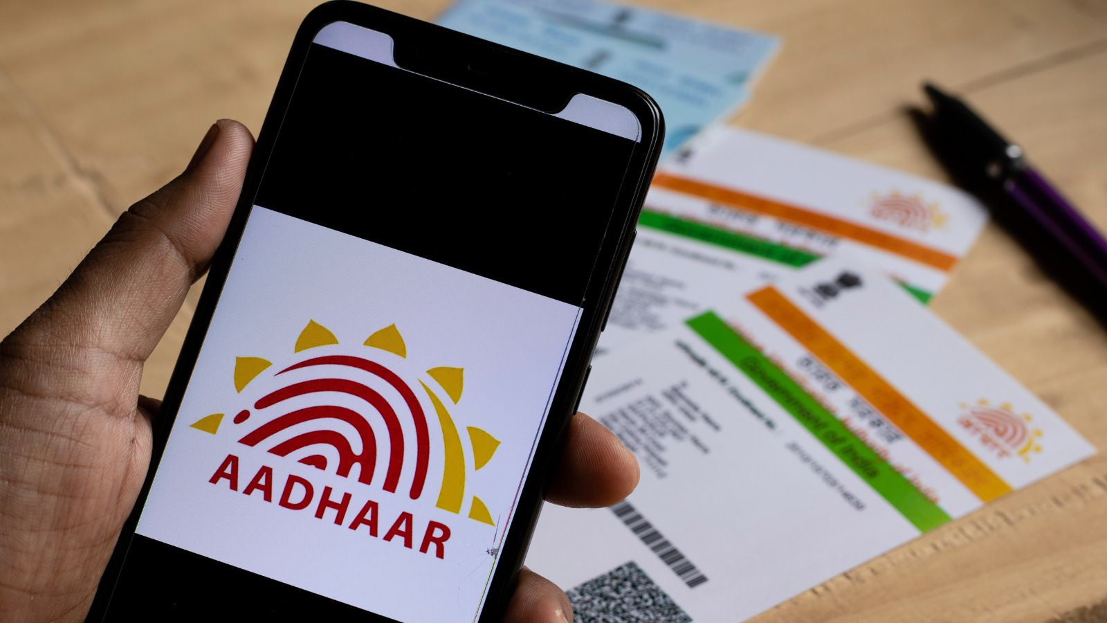 Indian Government Drops Mandate of Aadhaar App Pre-Installation on Smartphones thumbnail