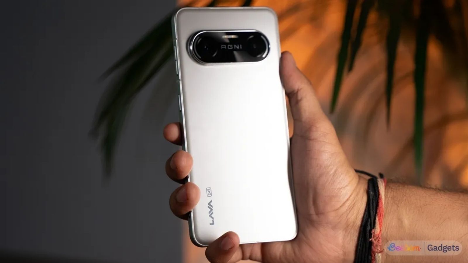 You Can Get the Lava Agni 4 5G for Rs 9,999 Right Now but Only for a Limited Time thumbnail