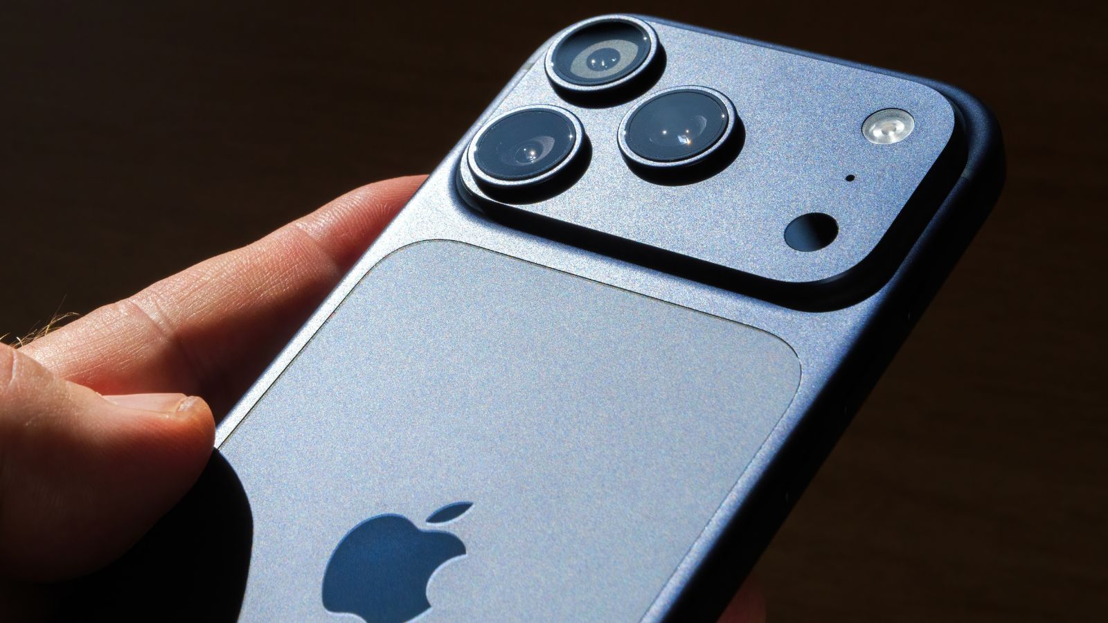iPhone Could Get a 200 MP Camera but the Wait May Be Longer than You Think thumbnail