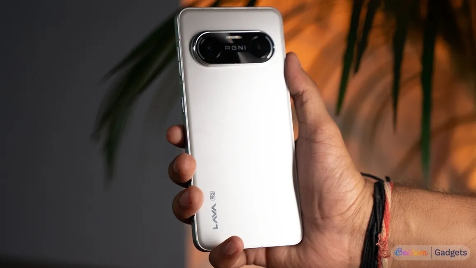 Lava Agni 4 Starts Getting Stable Android 16 Update in India thumbnail