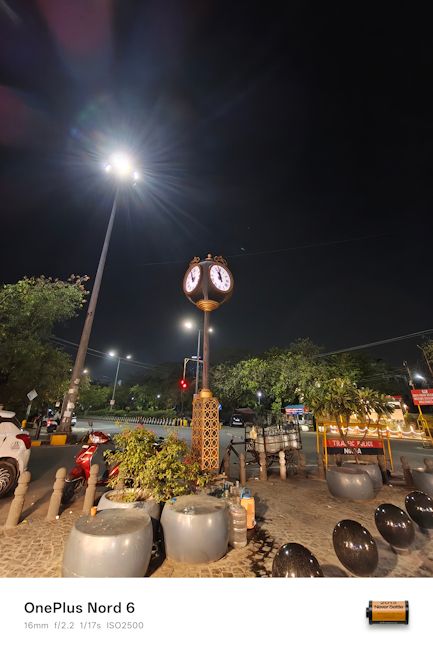 OnePlus Nord 6 16mm clock night shot OnePlus Nord 6 16mm clock night shot