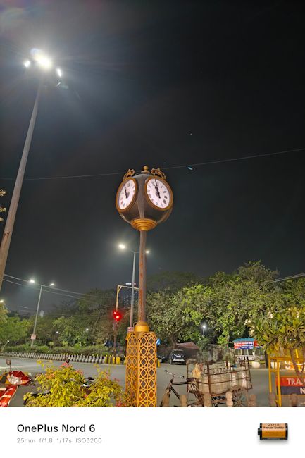 OnePlus Nord 6 25mm clock night shot OnePlus Nord 6 25mm clock night shot