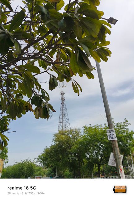 Realme 16 5G tower shot 28mm
