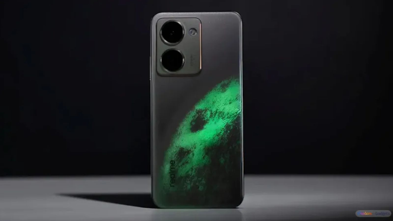 Bad News for Buyers: Realme, Redmi, Motorola Phones Get Price Hike Overnight in India thumbnail