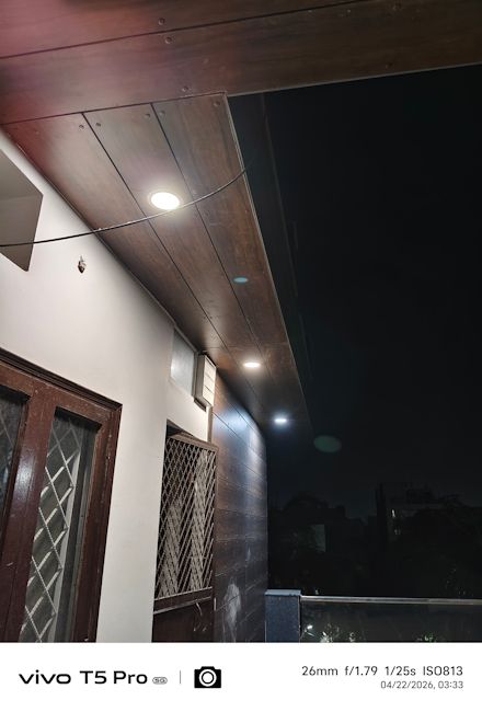 Vivo T5 Pro night light 26mm shot