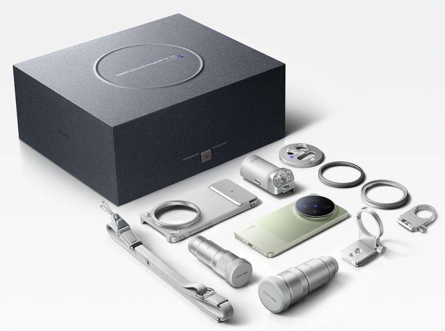 Vivo X300 Ultra box contents