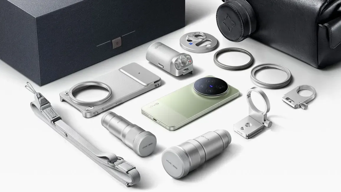 Vivo X300 Ultra ZEISS camera gear