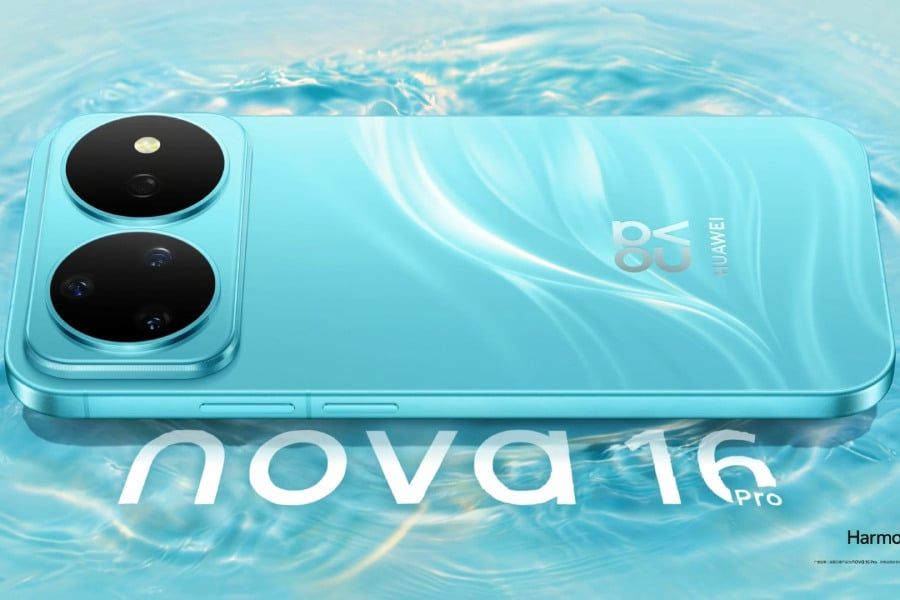 Huawei Nova 16 Pro from the back in Blue colourway