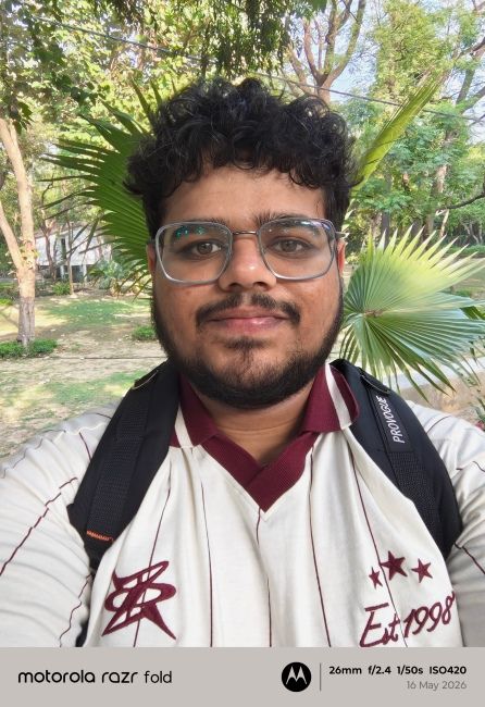 Motorola Razr Fold Selfie Camera Sample 2