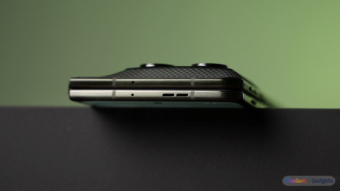 Motorola Razr Fold design closed from the top
