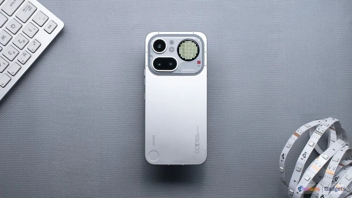 Nothing-Phone-(4a)-Pro-design-2