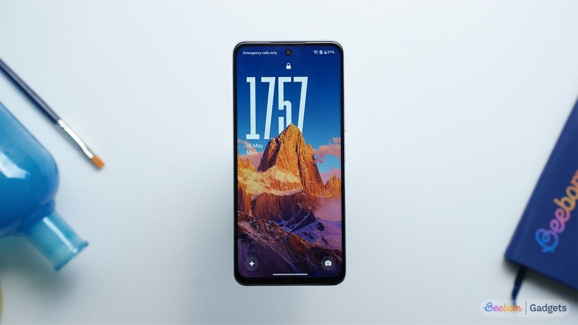 OnePlus Nord CE 6 Lite display showcase
