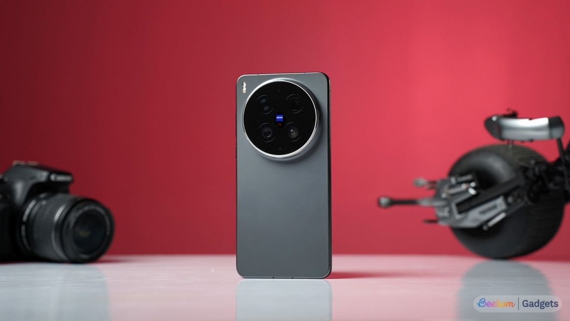 Vivo-X300-Ultra-design-from-the-back