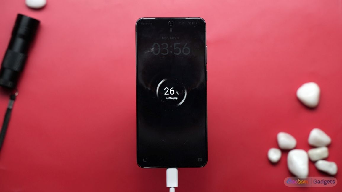 Vivo-X300-ultra-charging-animation-showcase