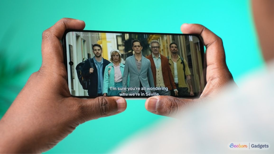 Watching movies on the screen of the OnePlus Nord CE 6 Lite display 