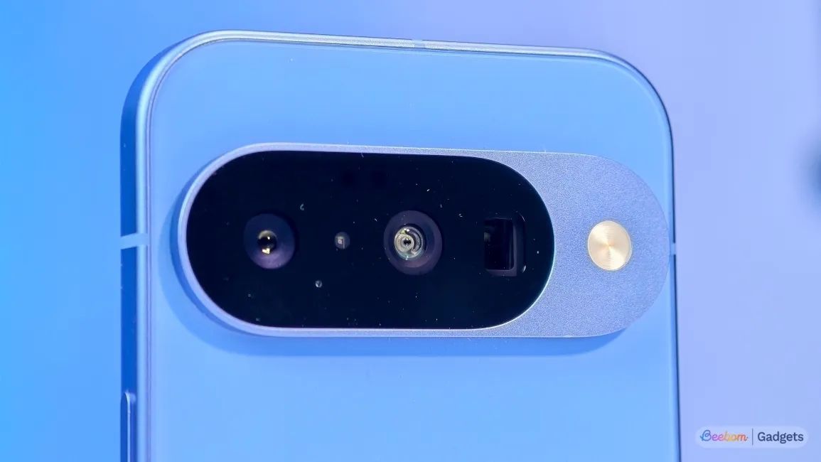 Google Pixel 10 camera module close-up