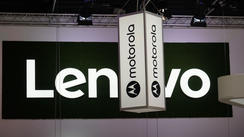 lenovo banner hanging with lenovo logo behind it