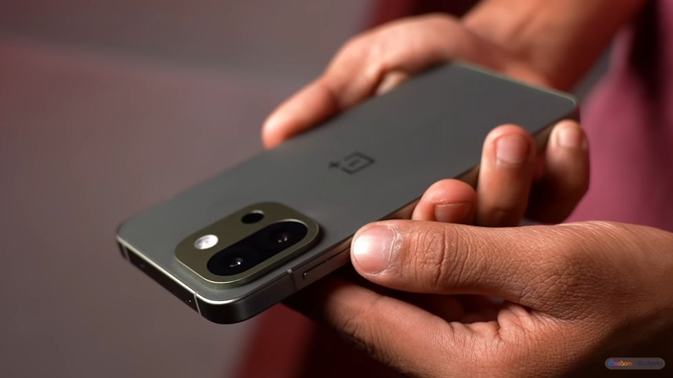 OnePlus 13s