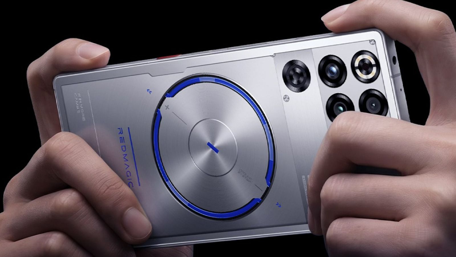 RedMagic 11s Pro in hand design silver