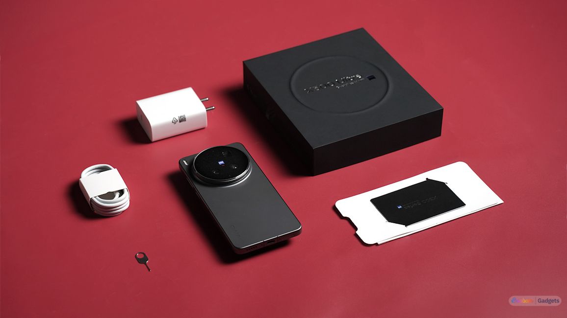 Vivo X300 Ultra box contents