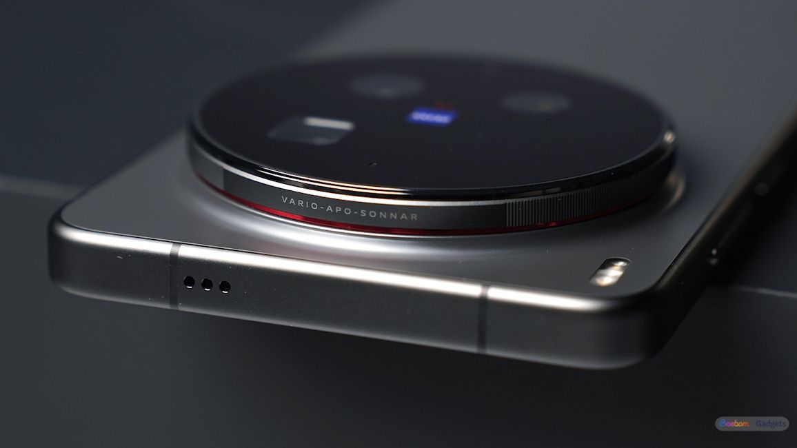 Vivo X300 Ultra camera module close up