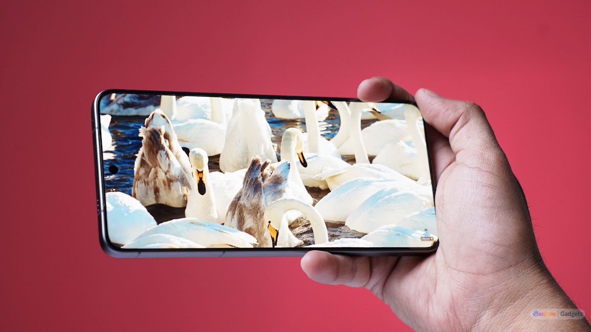 Vivo X300 Ultra display