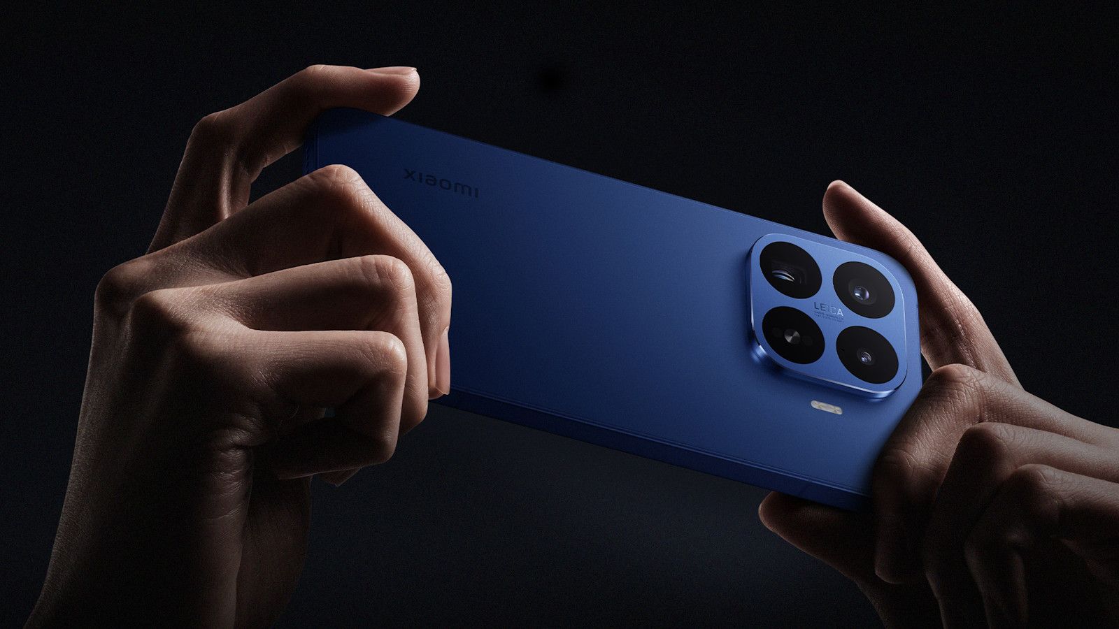Xiaomi 17T Pro Deep Blue colourway back design showcased while in hand