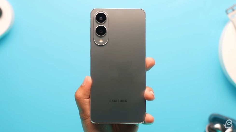 Samsung Galaxy S25 Edge held from the back