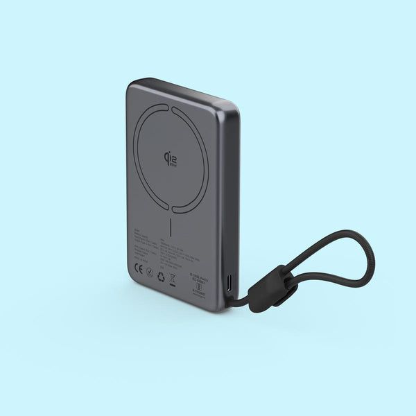 Stuffcool Nido power bank from the front with cable Stuffcool Nido power bank from the front with cable